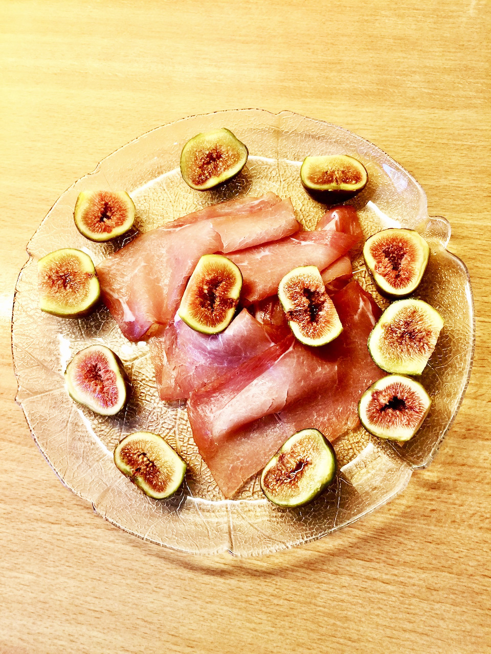 Mir sind  die Feigen am liebsten die ich ernte reif in meinem Garten von meinem Feigenbaum
